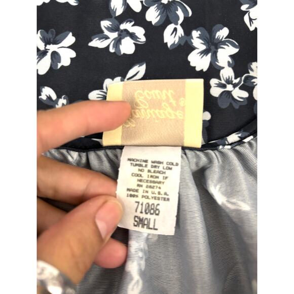 Vintage Women’s Lounger House Dress Short Sleeve SMALL Black White Floral - Picture 3 of 7